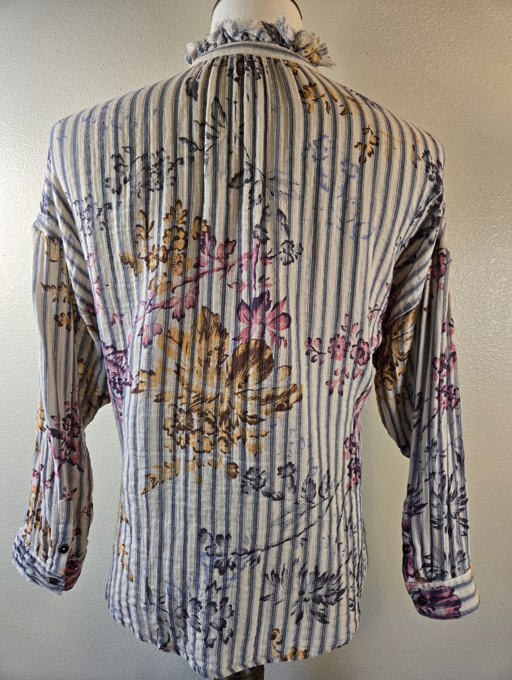 Pilcro Tavi Ruffled Striped Floral Button Down Top Cream Blue Anthropology 1X - Picture 8 of 16